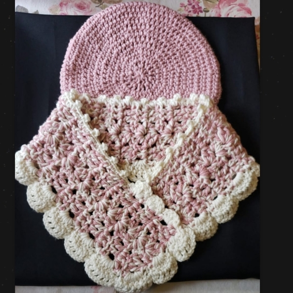 Handcrafted Beret hat and a Neckwarmer set. - Picture 3 of 3